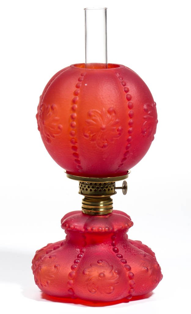 BEACON (OMN) / BEADED PANEL AND PINWHEEL MINIATURE LAMP (1 of 1)