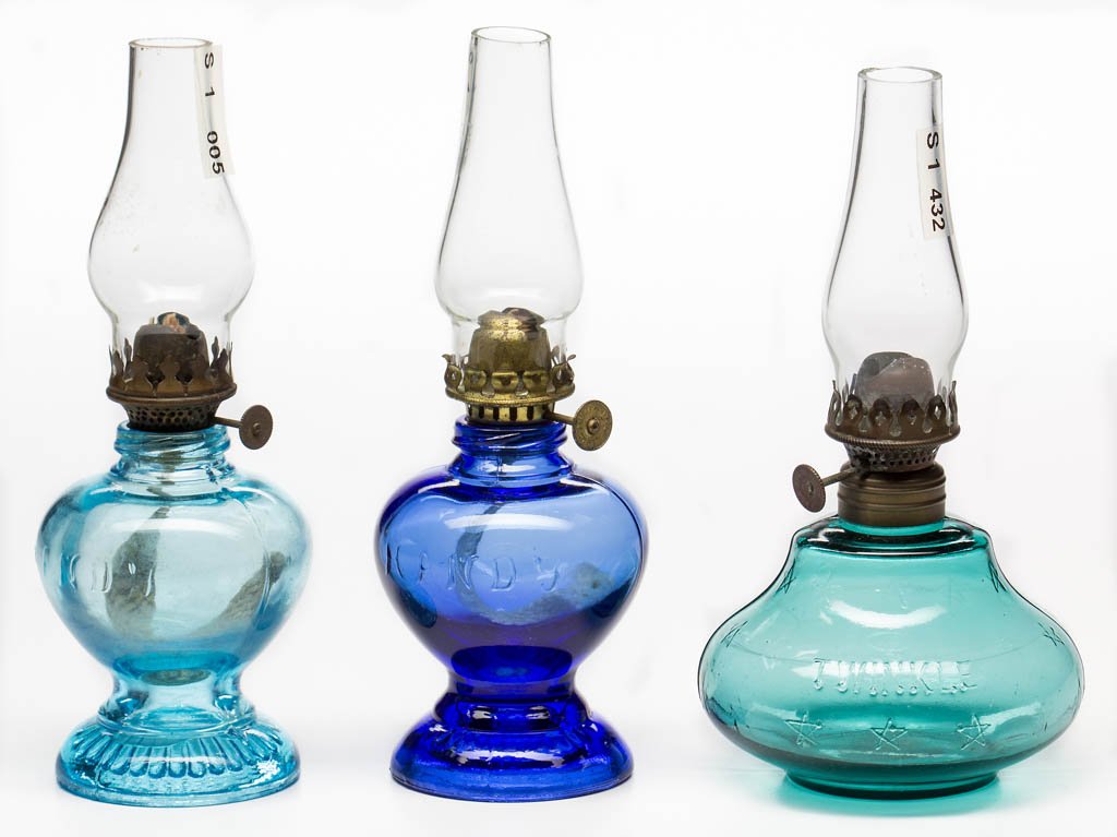 ASSORTED PATTERN MINIATURE LAMPS, LOT OF THREE (1 of 1)