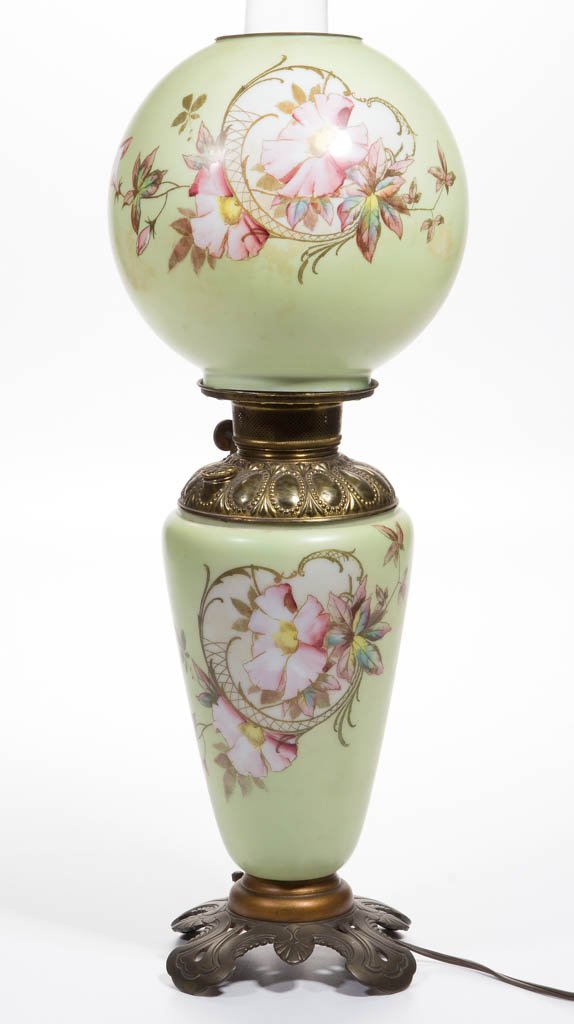 VICTORIAN DECORATED OPAL PARLOR LAMP (1 of 1)