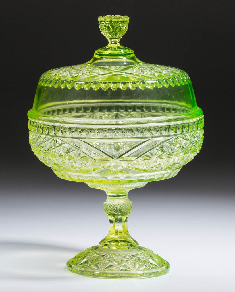 DAISY AND BUTTON WITH CROSSBARS / MIKADO COVERED (1 of 1)