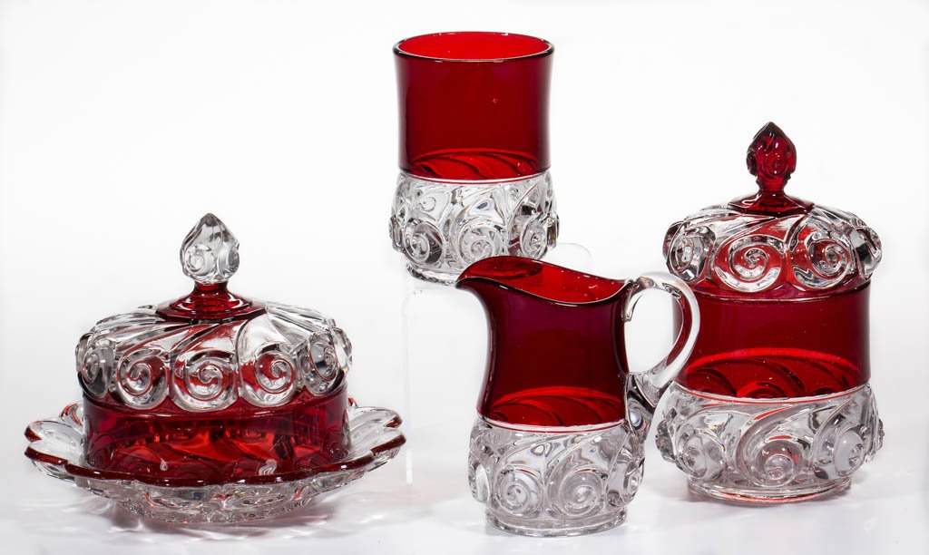 DUNCAN NO. 360 / SNAIL - RUBY-STAINED FOUR-PIECE TABLE (1 of 1)