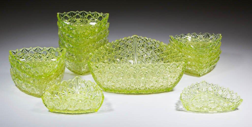 DAISY AND BUTTON / TRIANGLE (OMN) / GILLINDER NO. 3 (1 of 1)