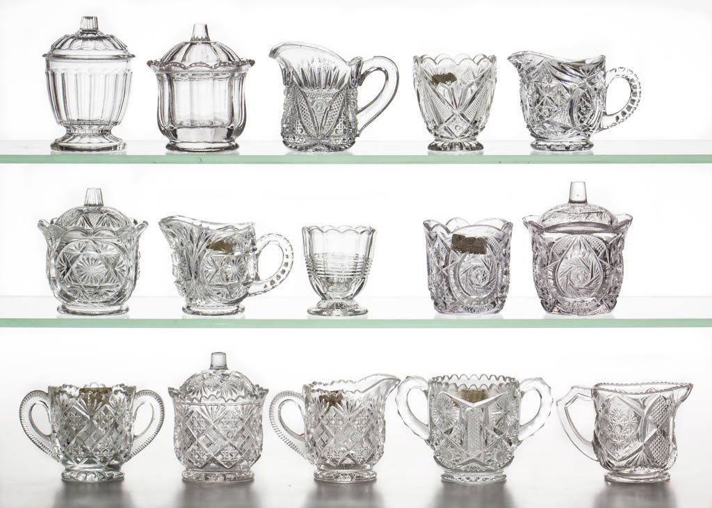 ASSORTED PATTERN CHILDREN'S TOY TABLE ARTICLES, LOT OF (1 of 1)