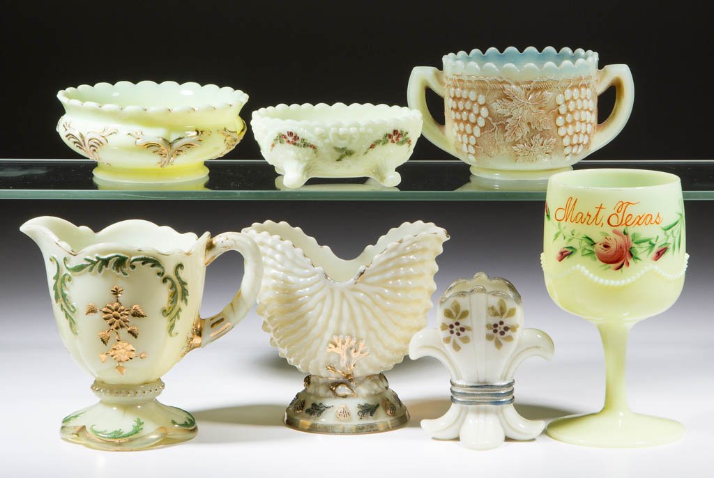 ASSORTED PATTERN TABLE ARTICLES, LOT OF SEVEN (1 of 1)