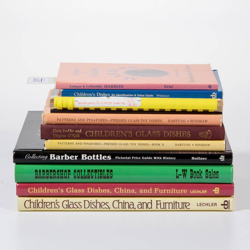 ASSORTED GLASS REFERENCE VOLUMES, LOT OF 11 (1 of 1)