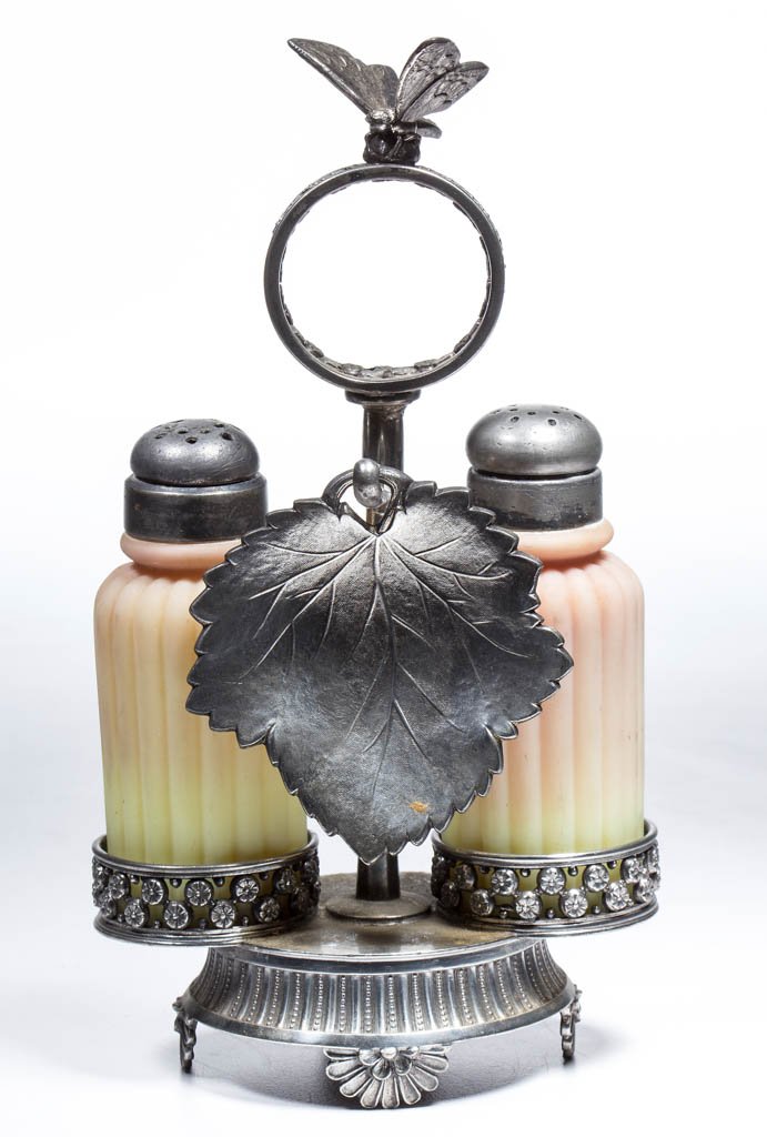 MT. WASHINGTON BURMESE PLUSH RIBBED PAIR OF SALT AND (1 of 1)