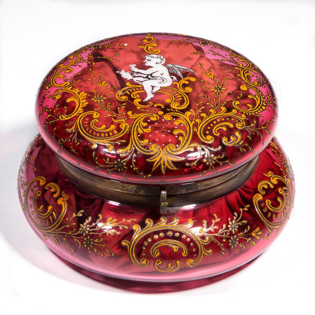 VICTORIAN DECORATED DRESSER BOX (1 of 1)