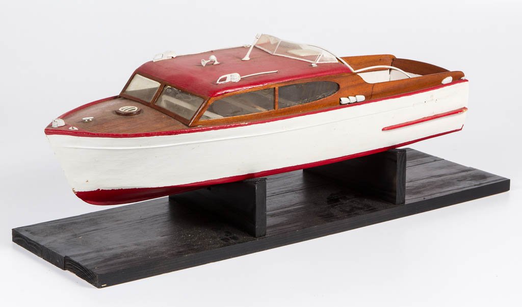 HAND-BUILT WOODEN POND / MODEL BOAT (1 of 2)