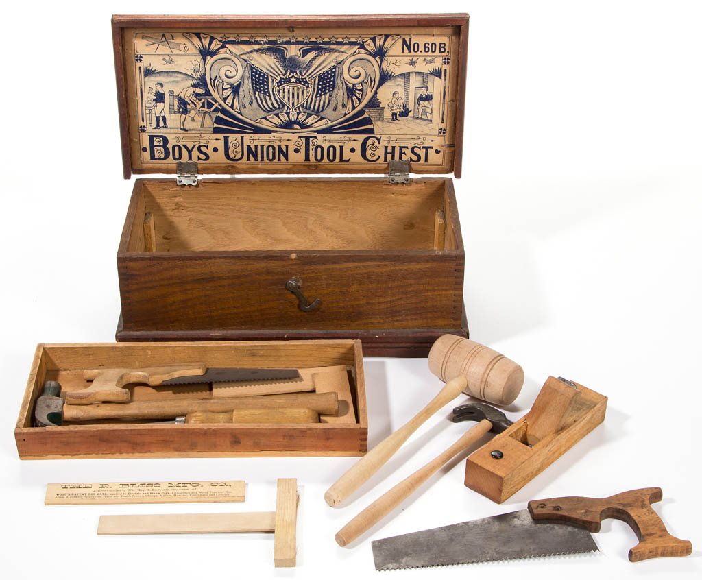 AMERICAN UNION CHILD'S OAK TOOL CHEST (1 of 1)