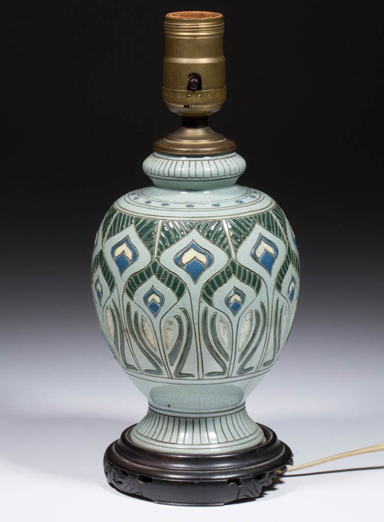 ROSEVILLE ART POTTERY DELLA ROBBIA VASE LAMP