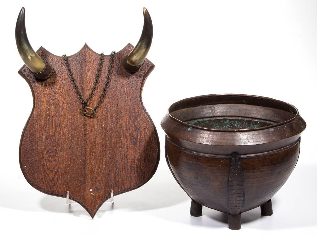 ASSORTED ARTS AND CRAFTS ARTICLES, LOT OF TWO (1 of 1)