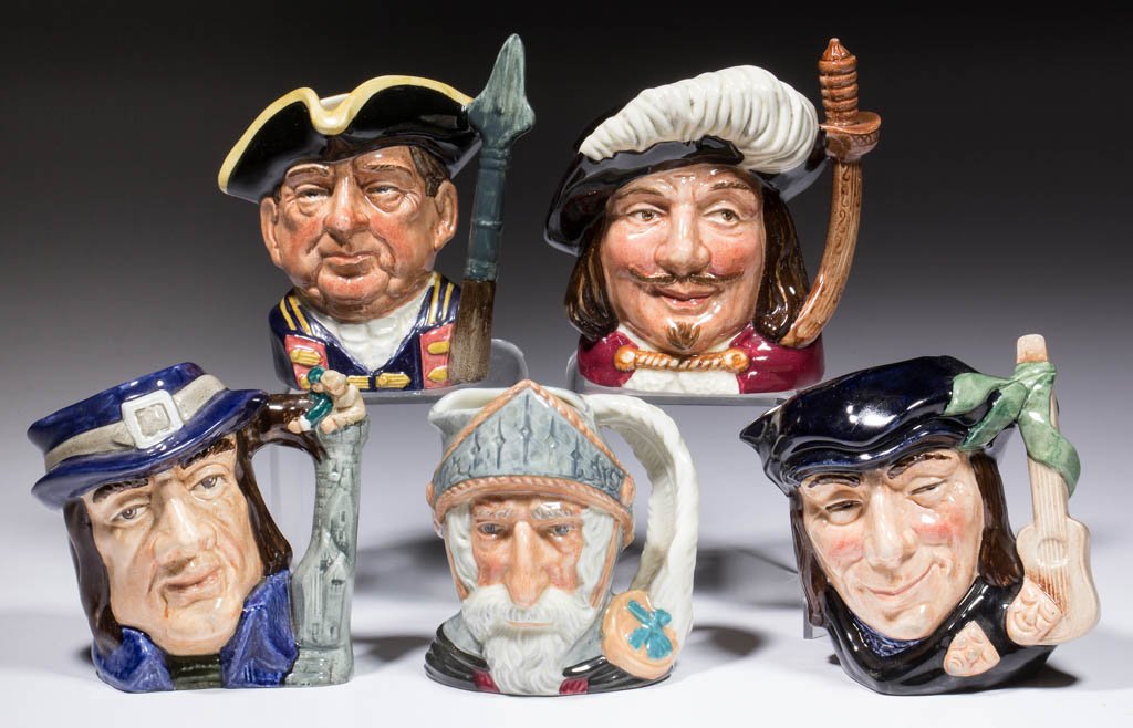 ENGLISH ROYAL DOULTON CERAMIC SMALL TOBY MUGS, LOT OF (1 of 1)
