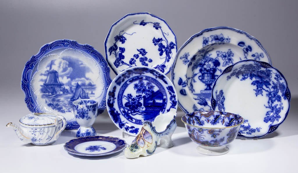 ASSORTED BLUE-DECORATED CERAMIC ARTICLES, LOT OF TEN (1 of 1)