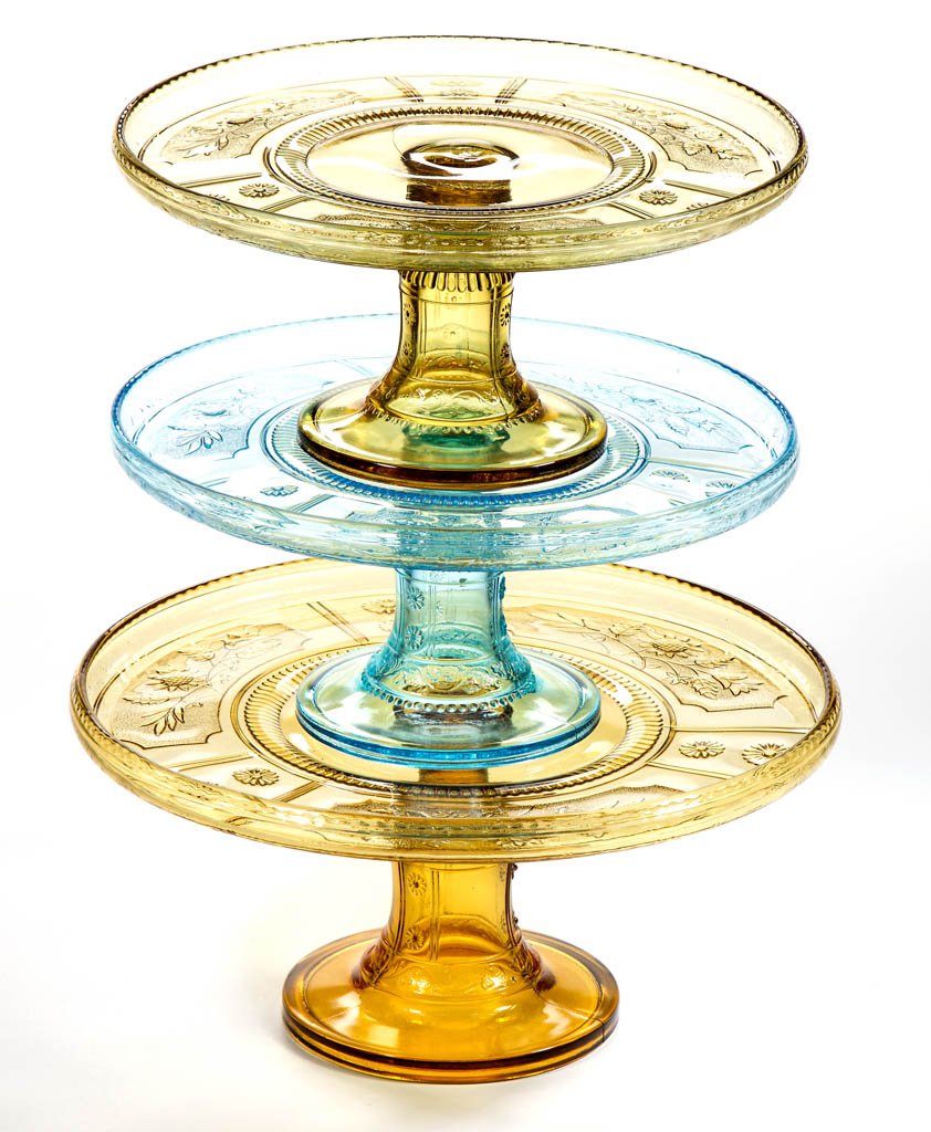 WILLOW OAK / WREATH (OMN) SALVERS / CAKE STANDS, LOT OF (1 of 1)