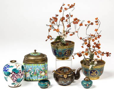 CHINESE / JAPANESE CLOISONNE AND ENAMELED ARTICLES, LOT: CHINESE / JAPANESE CLOISONNE AND ENAMELED ARTICLES, LOT OF SEVEN, including a pair of jade trees and a tea canister. Late 19th and/or 20th century. 1" to 8" HOA.Teapot with partially compressed rim, l