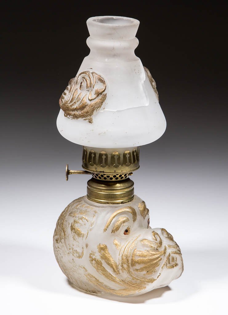 GLASS BULL-DOG HEAD FIGURAL MINIATURE LAMP (1 of 1)