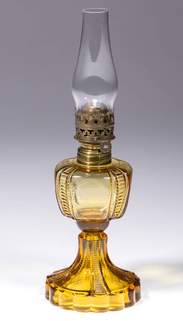 FOUR PANEL MINIATURE STAND LAMP (1 of 1)