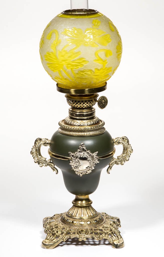 NATIONAL BRASS IRON WORKS JUNIOR BANQUET VASE LAMP (1 of 1)