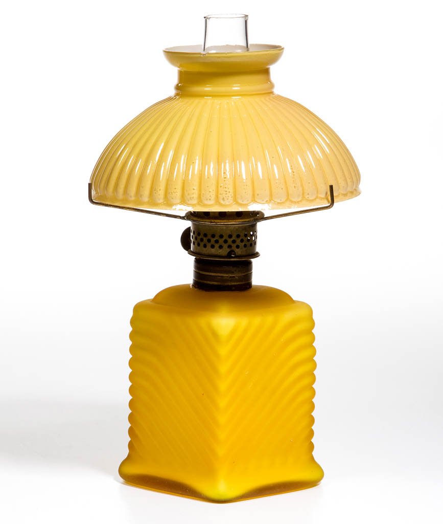 RIBBED SWIRL MINIATURE LAMP (1 of 1)