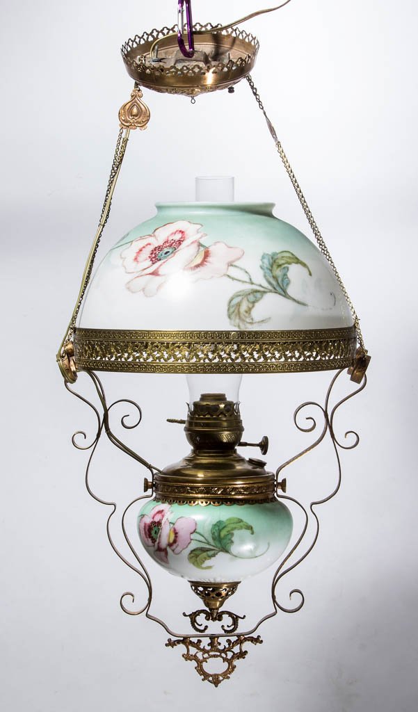 VICTORIAN BRASS KEROSENE HANGING / LIBRARY LAMP (1 of 1)