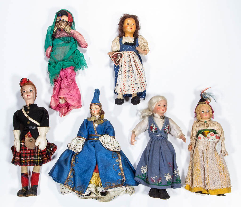 ASSORTED ETHNIC / WORLD DOLLS, LOT OF SIX (1 of 2)