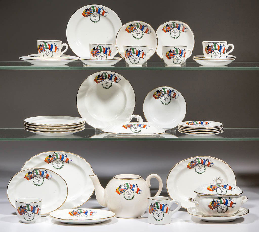 ENGLISH HISTORICAL WORLD WAR I CHILDREN'S TOY CERAMIC (1 of 1)