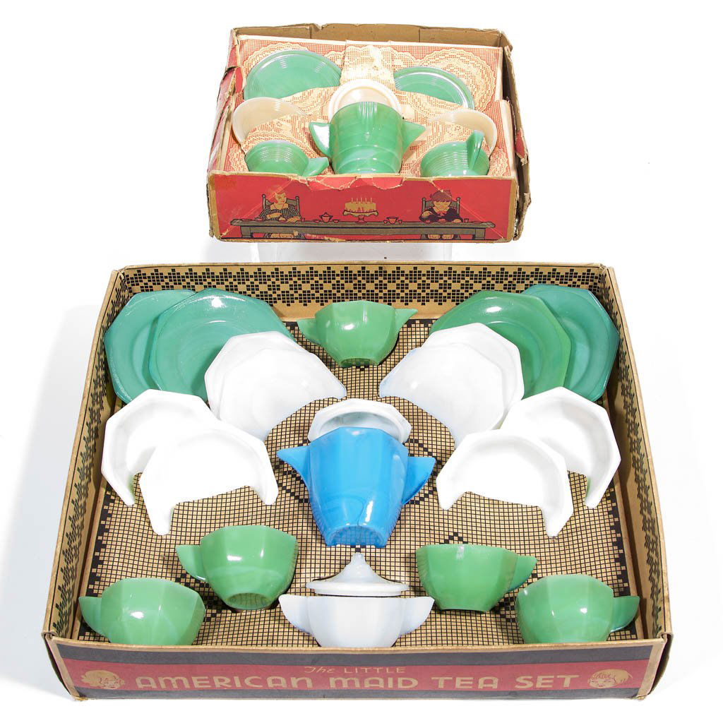 AKRO AGATE MISS AMERICA CHILDREN'S GLASS TOY TEA SETS, (1 of 1)