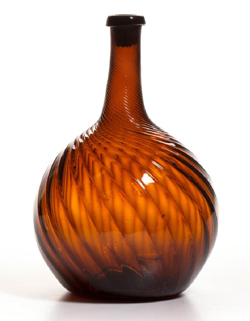 PATTERN-MOLDED GLOBULAR BOTTLE (1 of 1)