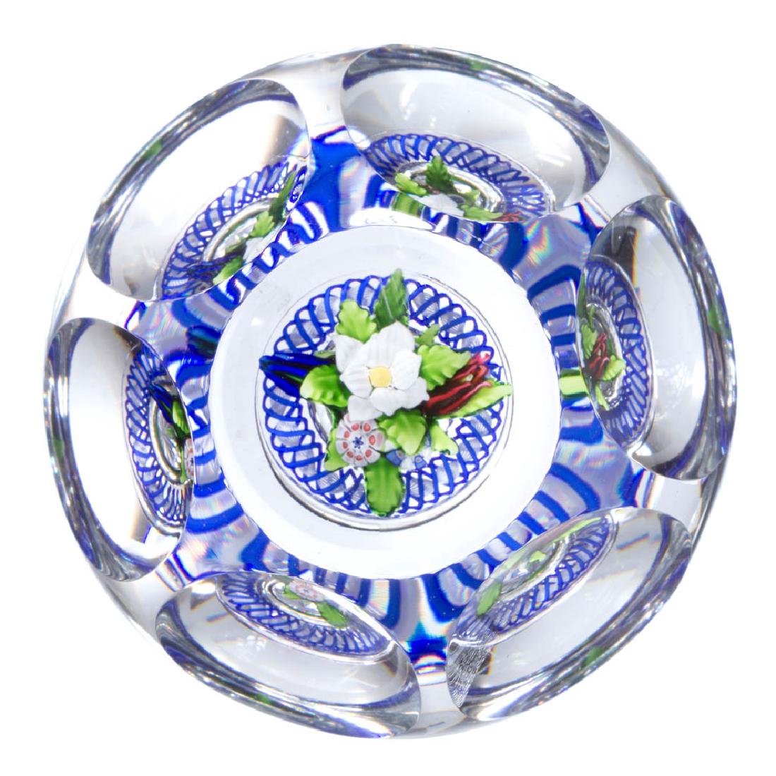 ANTIQUE SAINT LOUIS UPRIGHT BOUQUET PAPERWEIGHT (1 of 1)