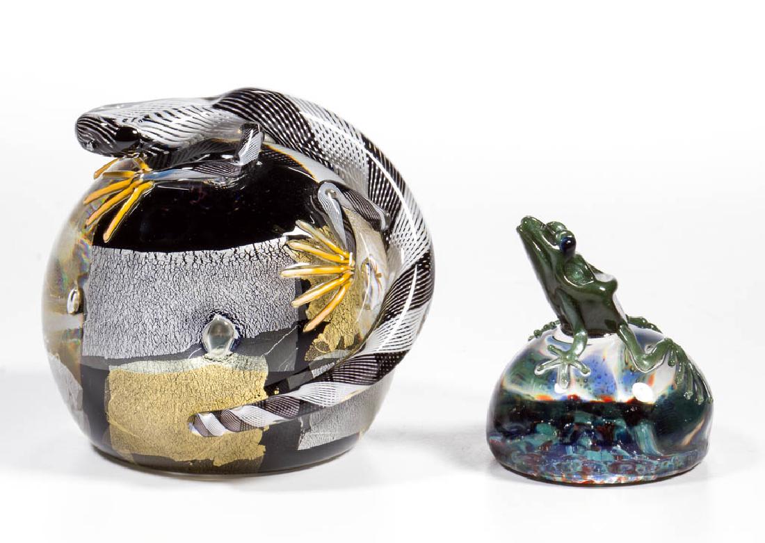 MIKE HUNTER STUDIO ART GLASS FIGURAL PAPERWEIGHT (1 of 1)