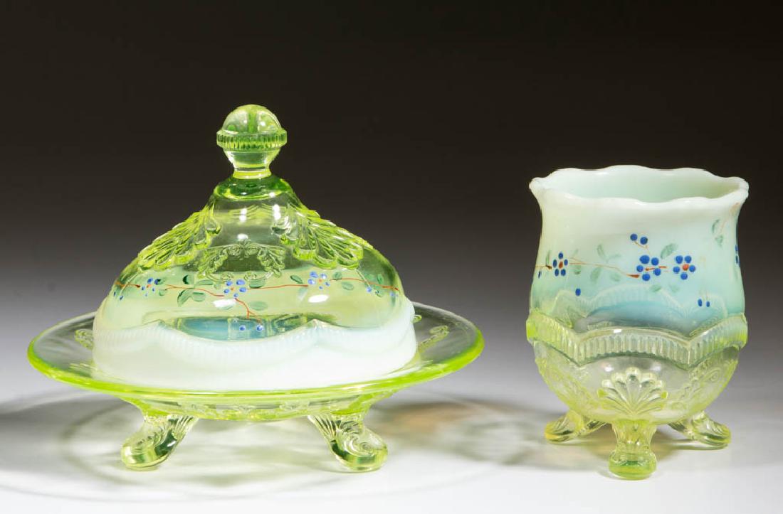 MANILA / WREATH AND SHELL TABLE ARTICLES, LOT OF TWO (1 of 1)