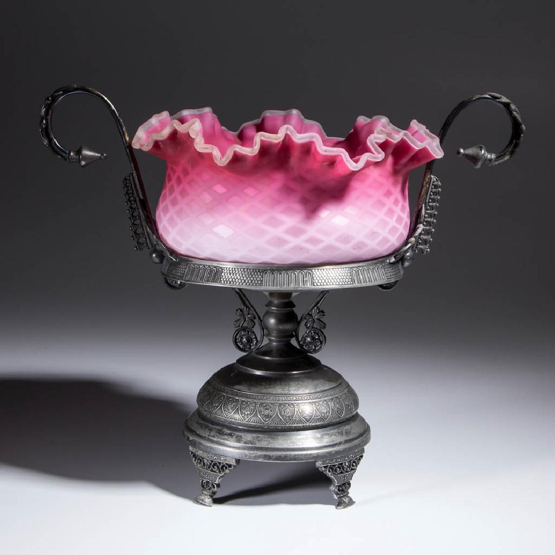 DIAMOND QUILT AIR-TRAP MOTHER-OF-PEARL BRIDE'S BOWL (1 of 1)