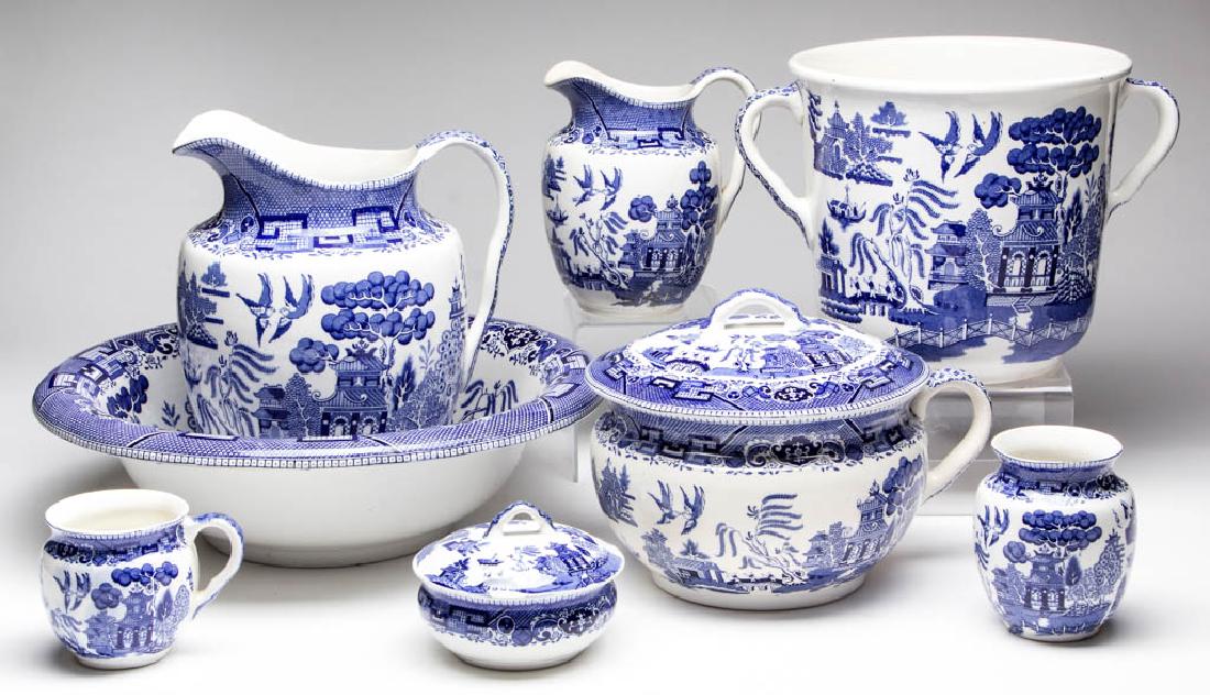 BUFFALO POTTERY BLUE WILLOW CERAMIC WASH SET, LOT OF