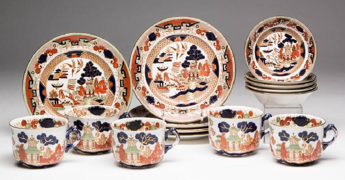 BUFFALO POTTERY GAUDY WILLOW CERAMIC ARTICLES, LOT OF (1 of 1)