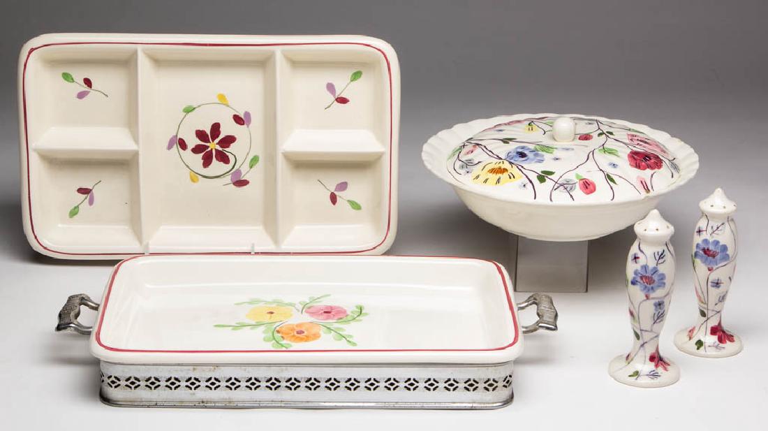 BLUE RIDGE POTTERY FLORAL CERAMIC TABLE / BAKING (1 of 1)