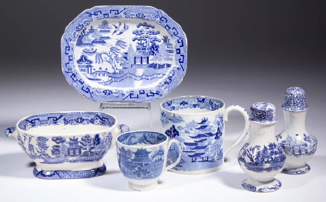 ENGLISH BLUE WILLOW / CHINOISERIE CERAMIC ARTICLES, LOT (1 of 1)