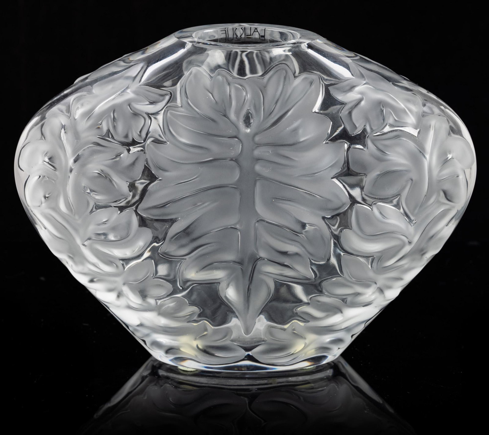 RenÃ© Lalique Mahe Clair Oval Vase with Frosted Leaves,: René Lalique Mahe Clair Oval Vase with Frosted Leaves, Signed. Beautiful Lalique Mahe Clair vase, broad oval design with various frosted leaves. Vase is in mint condition, signed and also havin