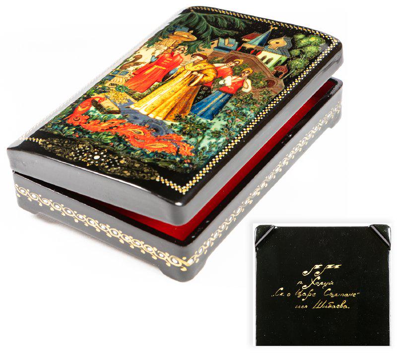 Striking Footed Russian Lacquer Box from Kholui Signed (1 of 1)