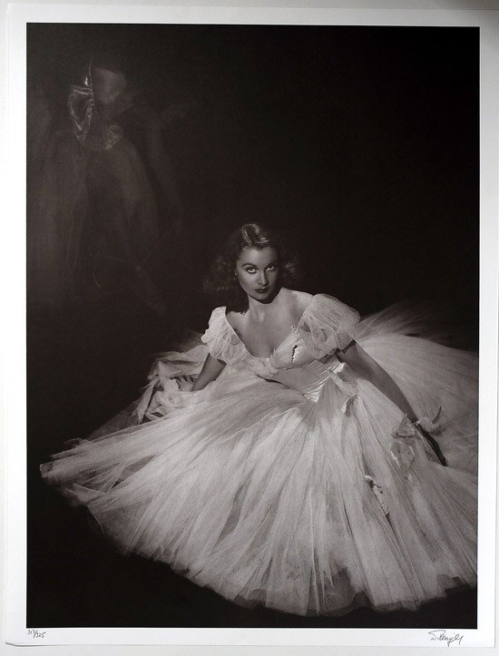 "Vivien Leigh" by Laszlo Willinger: "Vivien Leigh" by Laszlo Willinger. Photo lithograph, hand signed by the artist, from a limited edition of 325. 22" x 25½". From the movie "Waterloo Bridge." Excellent c