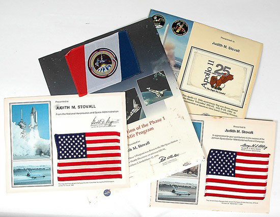 Shuttle Program, 1982//1998, FLOWN Flags and Patch: Shuttle Program, 1982//1998, FLOWN Flags and Patch. Lot of five different including a US flag (6x4") mounted on an 11x8.5" presentation certificate and FLOWN on STS-4; a triangular 
