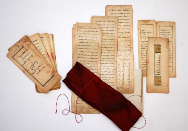 3 Groups of Likely Central/East Asian Manusripts: 3 Groups of Likely Central/East Asian Manusripts 3 groups of leaves handwritten in possibly Mongol or Tibetian characters. Approx. 94 pages total. The first group is comprised of 31 slender pages whic