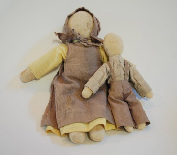 Amish Hand Sewn Cloth Dolls: from PA, 1st half 20th century