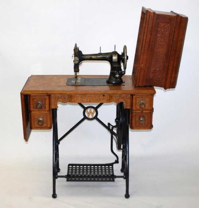 290: White Brand Antique Sewing Machine / Cabinet - 290: White Brand Antique Sewing Machine / Cabinet