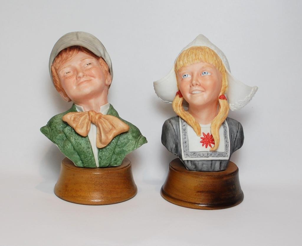 Two Edward Rohn Figurines: 369