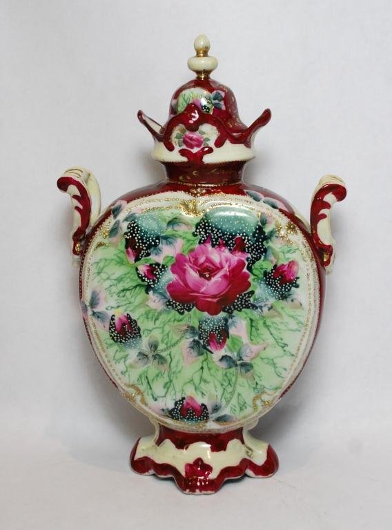 Royal Kinran Nippon Lidded Urn: Royal Kinran Nippon Lidded Urn