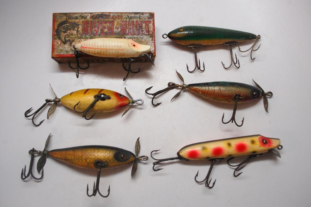 Six Heddon Fishing Lures: Heddon Zargossa, 3 S.O.S., River Runt w/ box, & a Vamp.