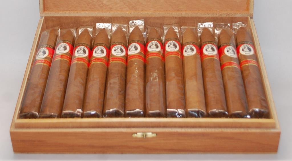 Phatash Reese Premium Cigars: 24 Cigars