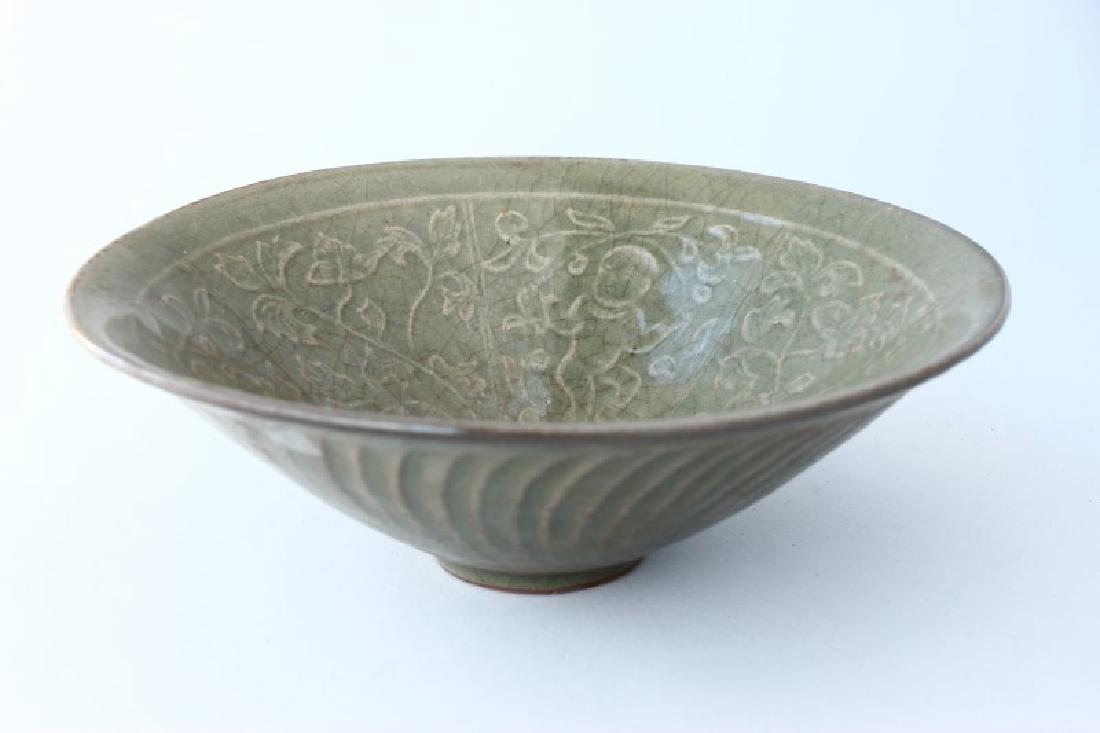 Chinese Celadon Crackle Glaze Bowl, (1 of 3)