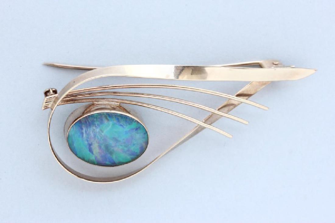 Ladies 9ct Gold and Opal Brooch (1 of 1)