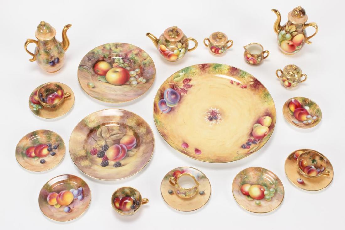 Wonderful Royal Worcester Porcelain Miniature (1 of 5)